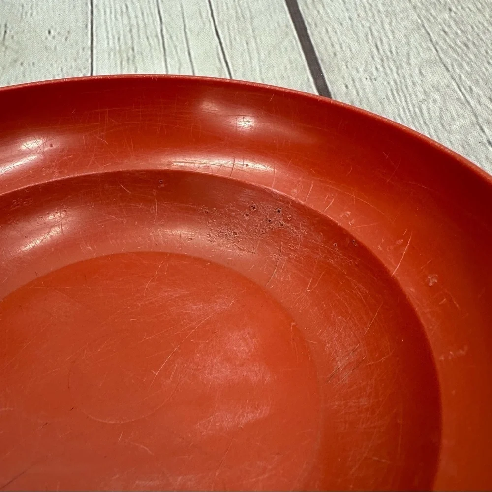 tupperware cereal Bowls with seals 
